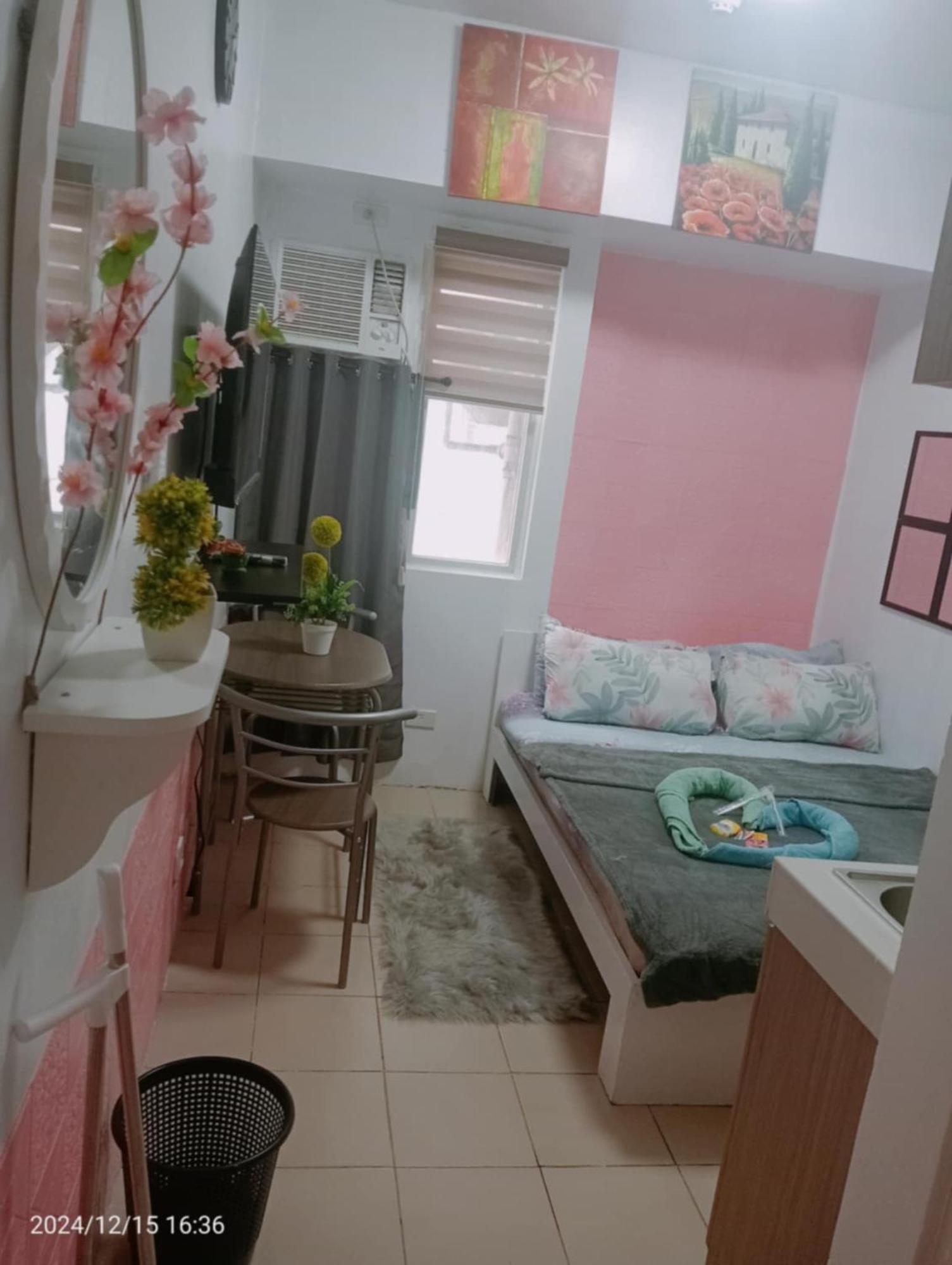 Urban Deca Staycation Mandaluyong Eksteriør bilde